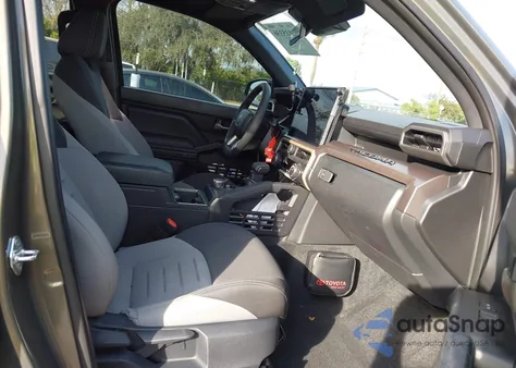 2025 Toyota Tacoma Trd Sport from USA, damaged, VIN 3TMLB5JN0SM112425